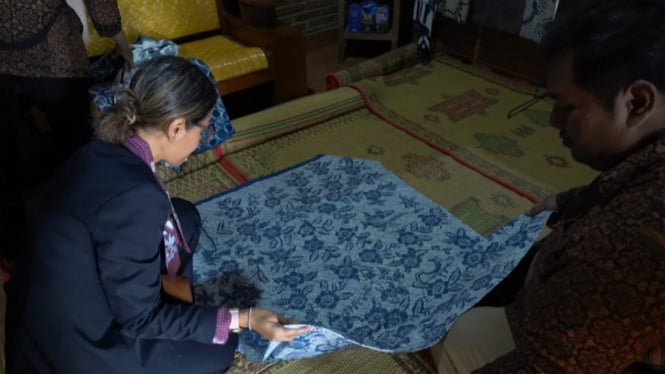 Pesona Batik Indigo dengan Pewarna Alami dari Tumbuhan