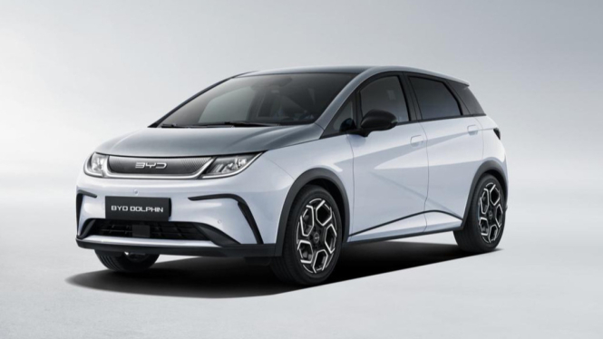 Mobil Listrik BYD Dolphin