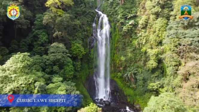 Curug Lawe Secepit di Kendal, Jawa Tengah