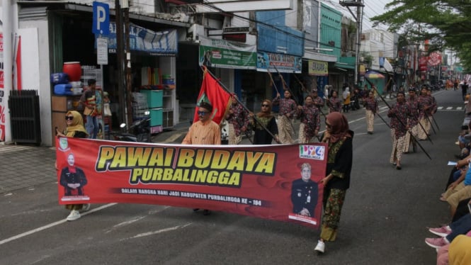 Pawai Budaya Hari Jadi ke-194 Purbalingga