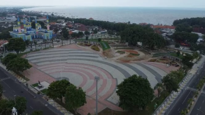 Wajah Baru Alun-Alun Tuban, Jawa Timur