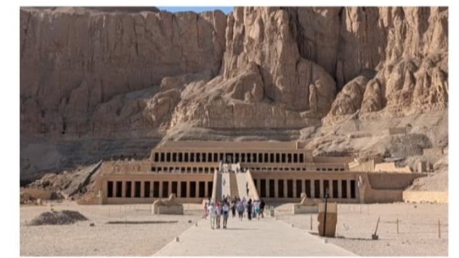 Kuil Hatshepsut di Luxor