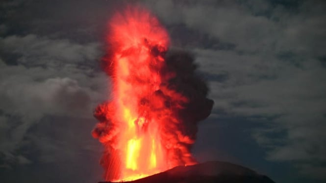 Erupsi Gunung Ibu di Halmahera Barat, Maluku Utara