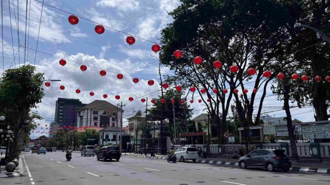 Sambut Imlek, Aneka Lampion Hiasi Wajah Kota Semarang