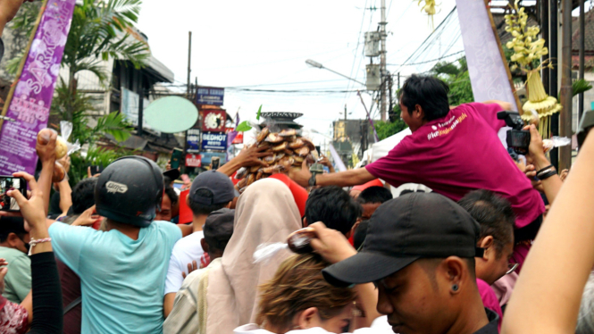 "Sarkem Fest 2025", Rebutan Gunungan Apem