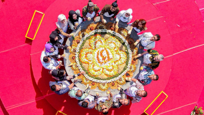 Festival Rujak Uleg di Surabaya, Jawa Timur