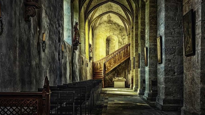 Gereja Abad Pertengahan