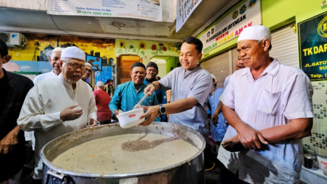 Tradisi Bubur Samin di Masjid Darussalam, Solo Selama Ramadan