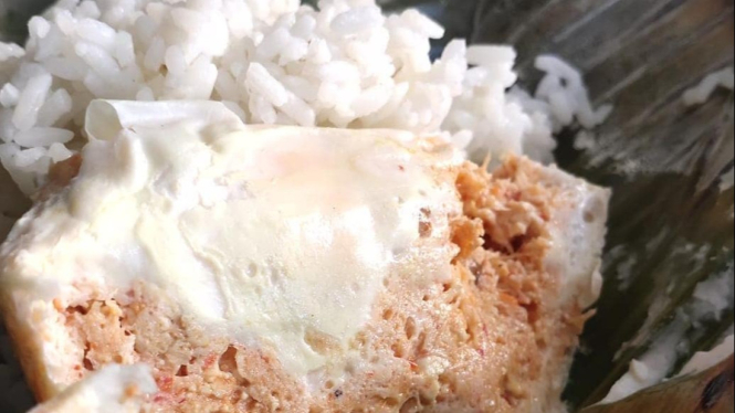 Botok Telur Asin