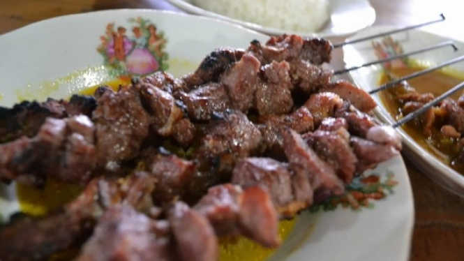 Warung Sate Klathak Pak Bari – Pasar Jejeran