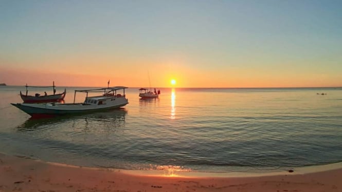 Sunset di Pantai Bondo