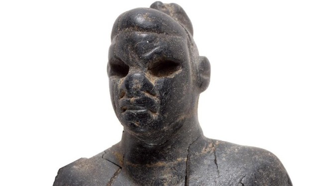 Patung Bergaya Afrika