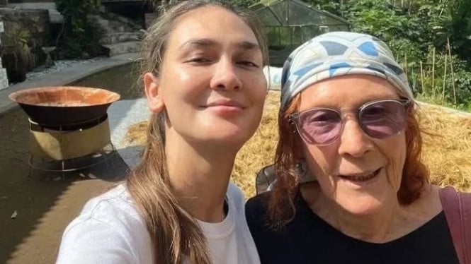 Mengenal Desa Maya: Ibunda Luna Maya yang Hidup Mandiri di Usia Senja dan  Sukses Berbisnis di Bali