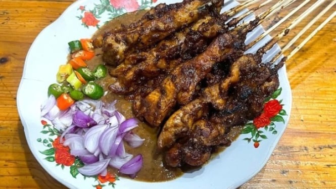 Sate Ayam Pak Tayu