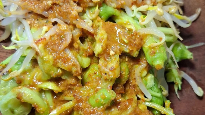 Pecel Bunga Turi