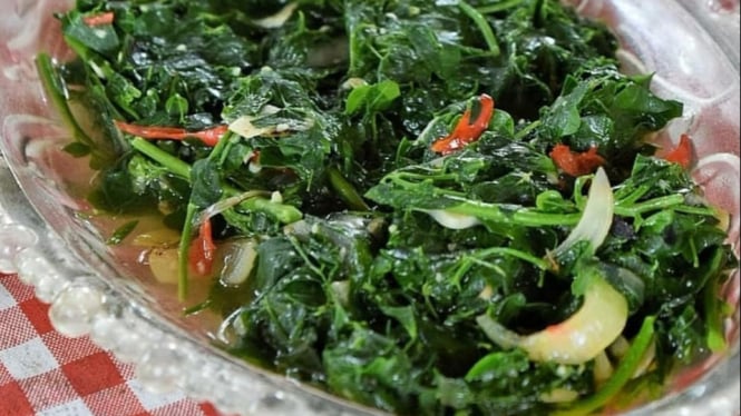 Tumis Daun Kelor
