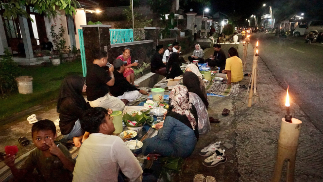 Tradisi Tumpeng Sewu Desa Adat Kemiren, Banyuwangi, Jawa Timur