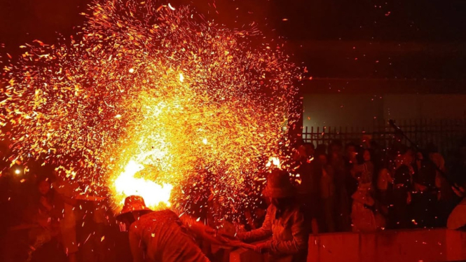 Tradisi Perang Obor