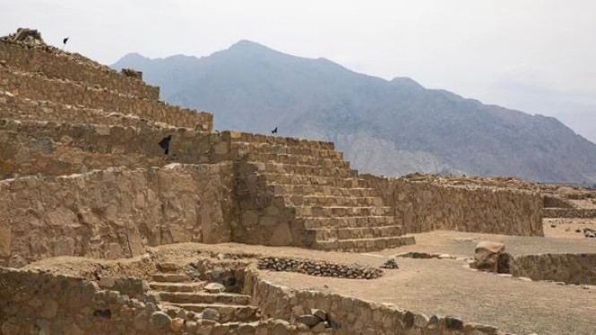 Tangga Kuno di Kota Caral, Peru