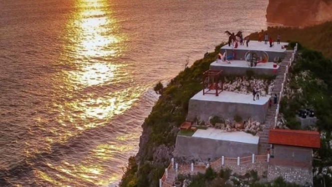 Wisata Puncak Segoro, Panorama Laut Lepas