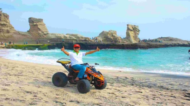 Pantai Klayar