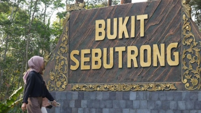 Bukit Sebutrong, di Desa Wisata Pandanrejo
