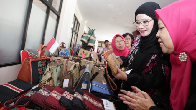 Ketua Dekranasda Jawa Tengah, Nawal Arafah Yasin