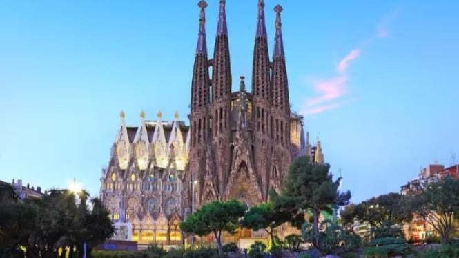 Sagrada Família, Spanyol