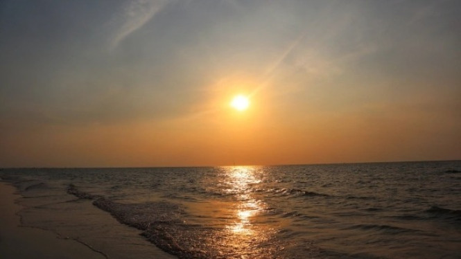 Pantai Caruban, Menikmati Pesona Pesisir Utara Jawa