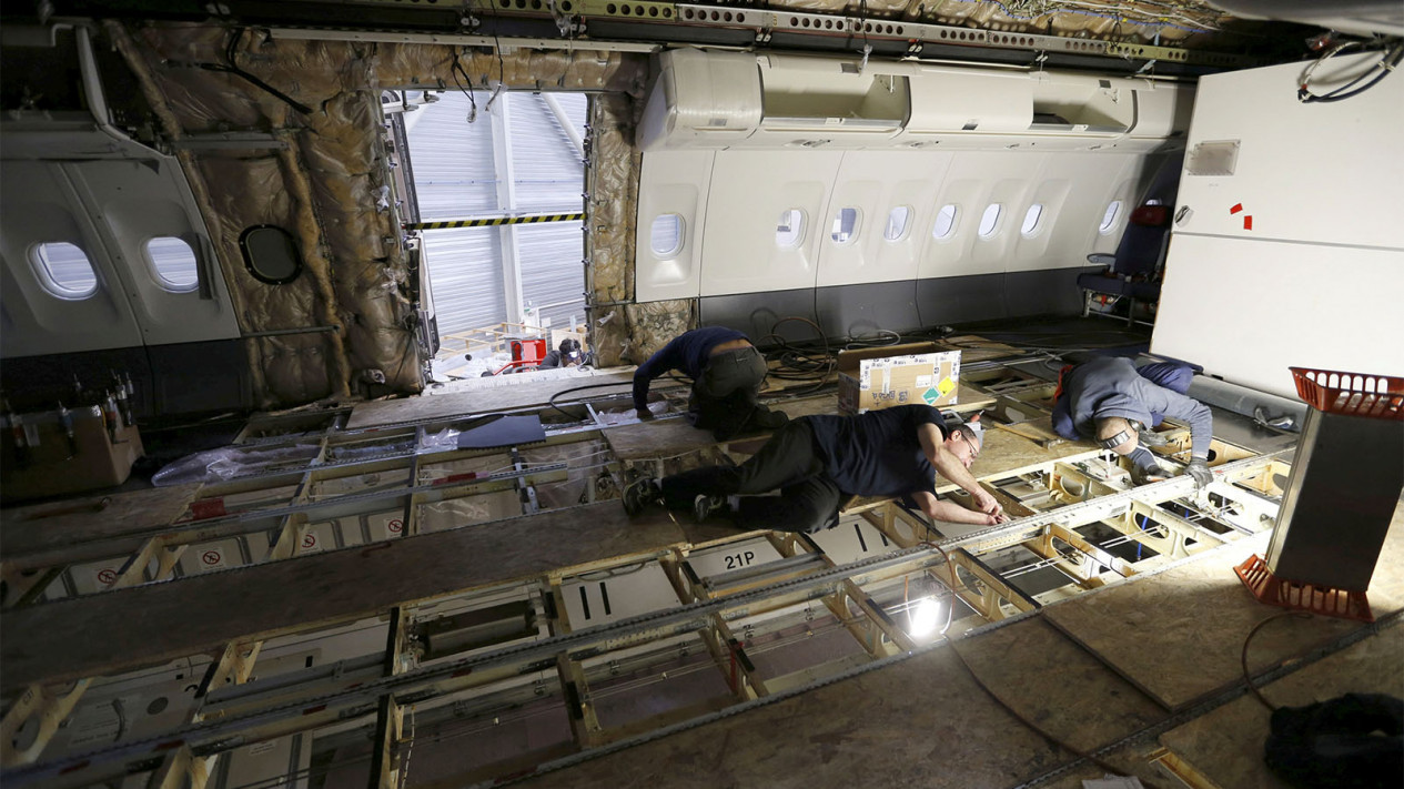 Melihat Tempat Perawatan Pesawat Airbus di Prancis