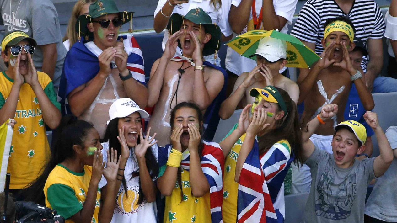 Dandanan Unik Para Suporter di Australia Open