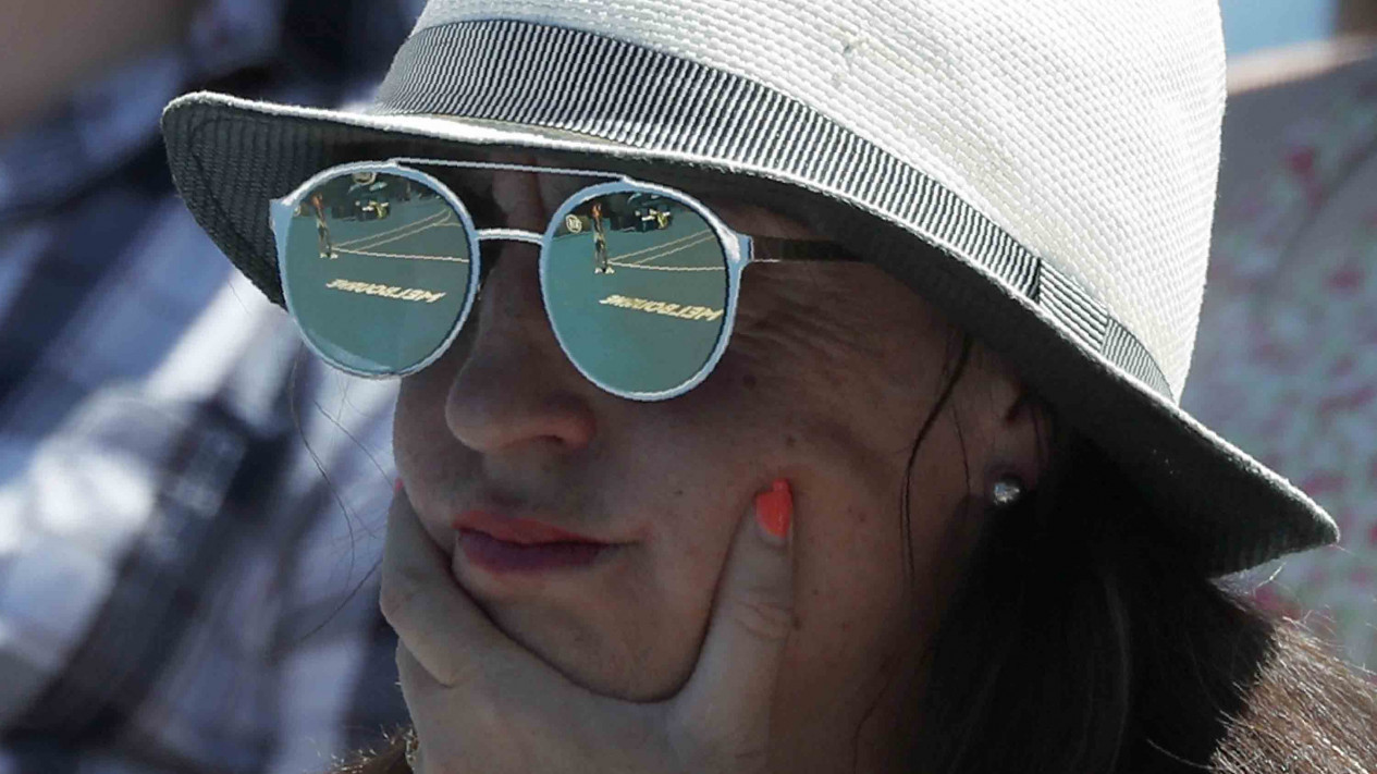 Ragam Gaya Kacamata Penonton Australia Open 2018