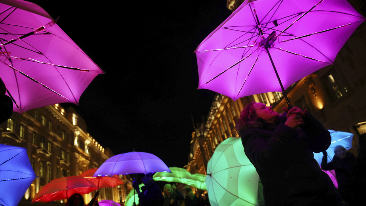 Indahnya Kelap Kelip Cahaya di Lumiere London Festival