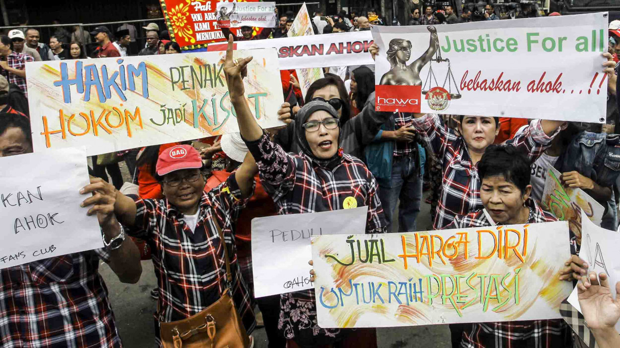 Sidang PK Ahok, Ramai di Dalam dan Luar Persidangan