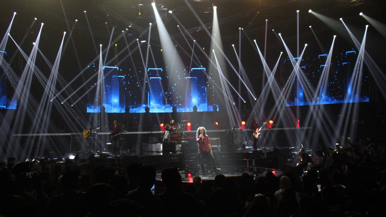 Kemeriahan Konser Slank In Love