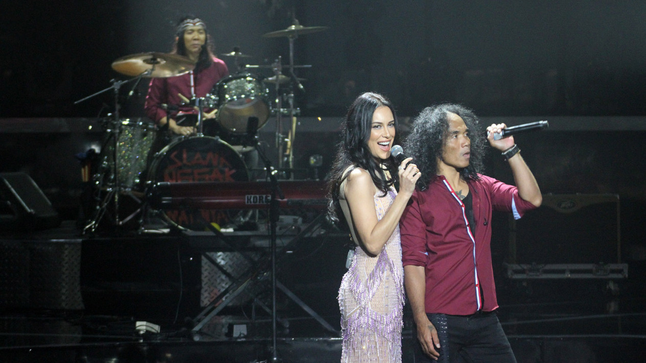 Kemeriahan Konser Slank In Love