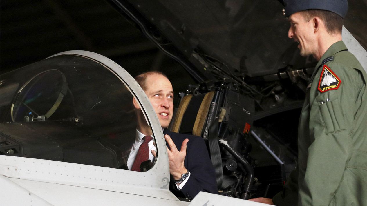 Pangeran William Jajal Kokpit Jet Tempur Inggris