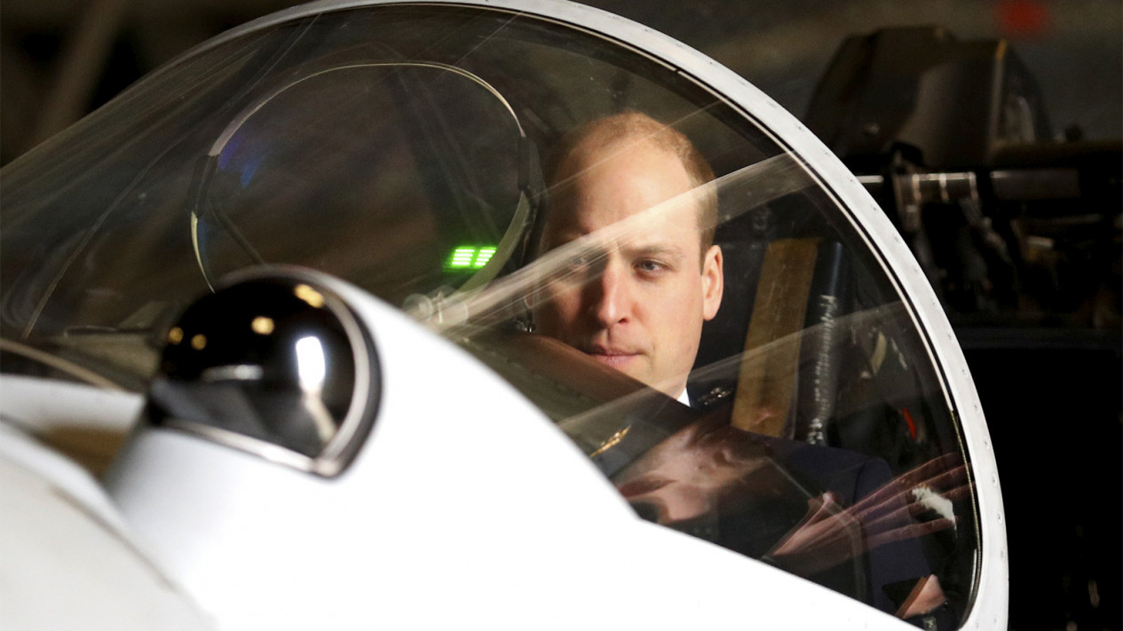 Pangeran William Jajal Kokpit Jet Tempur Inggris