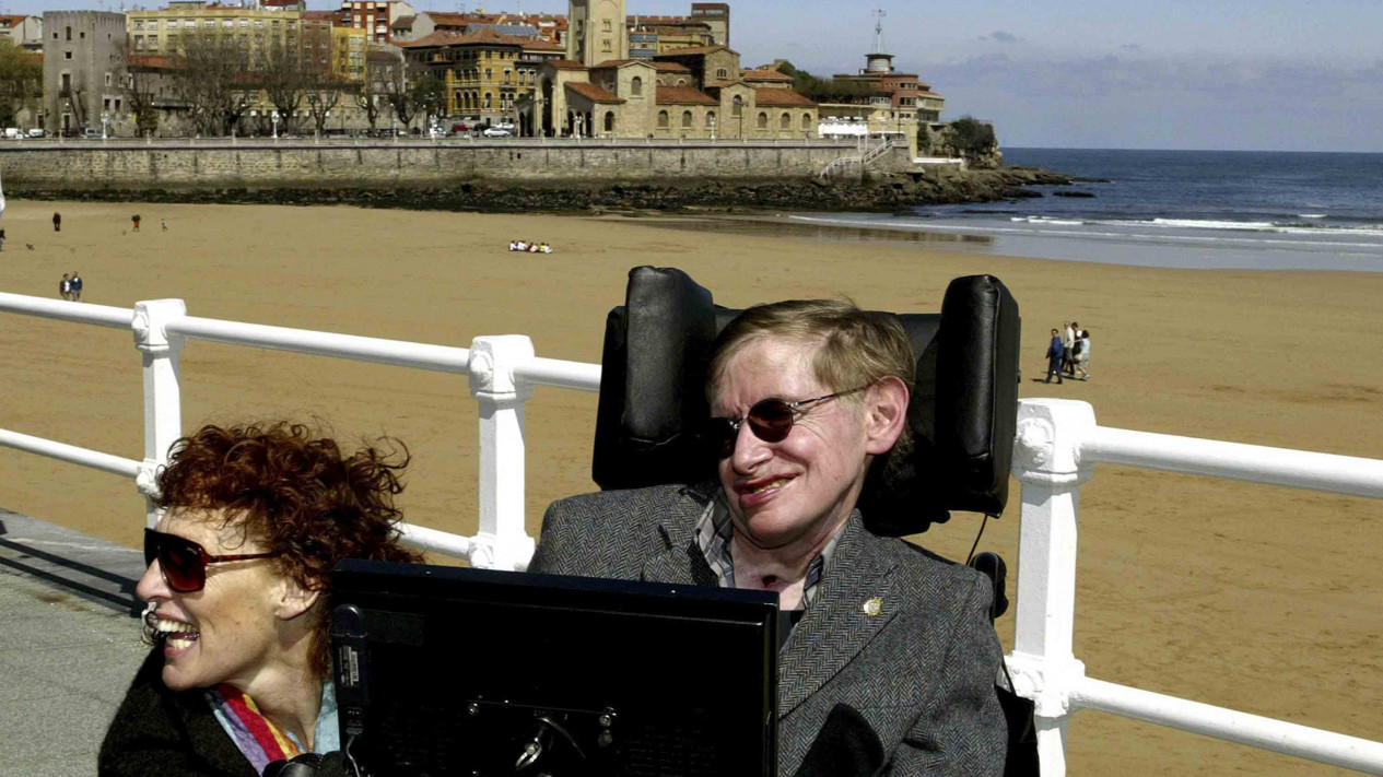 Kemesraan Stephen Hawking dengan Istri Keduanya