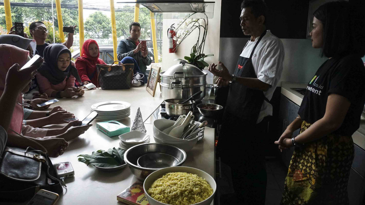 Keseruan Belajar Foto Kece di VIVA Talk Life