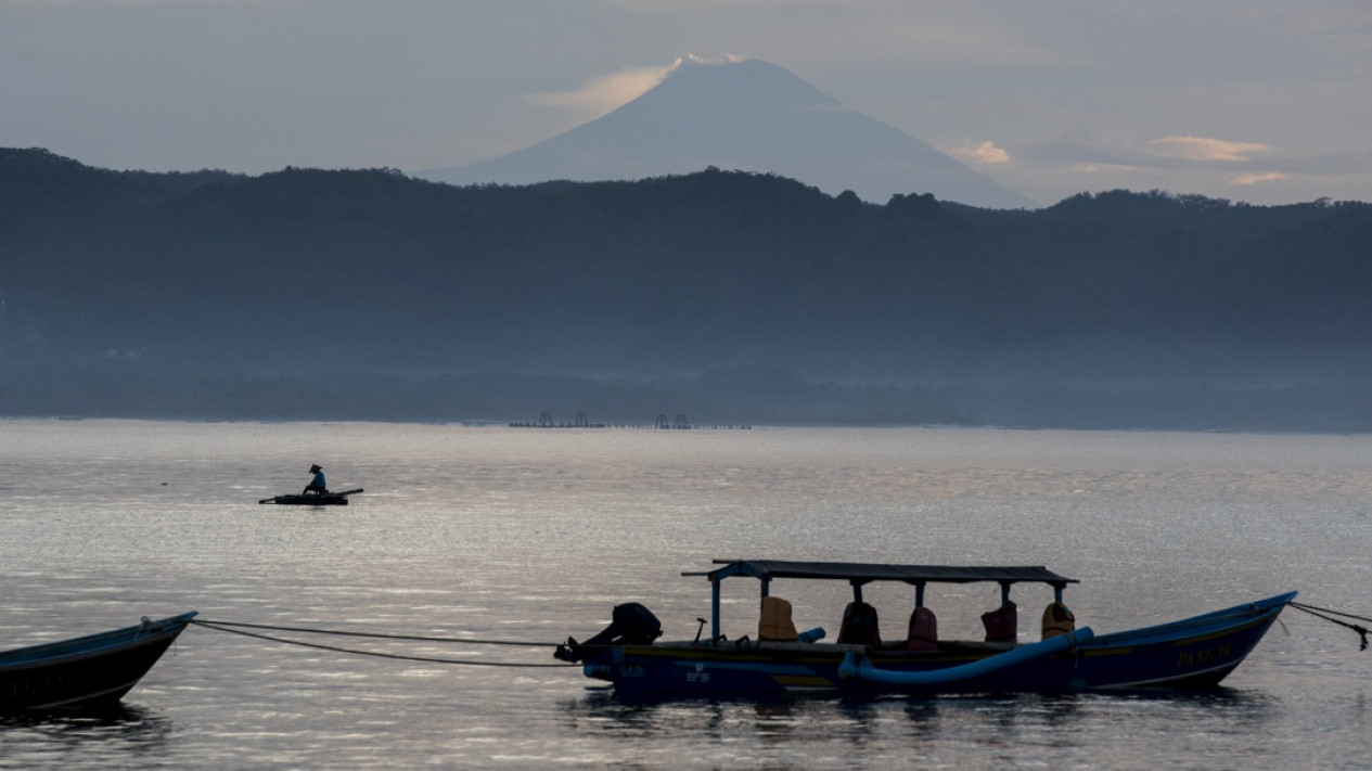 Menikmati Indahnya Senja di Pantai Pangandaran