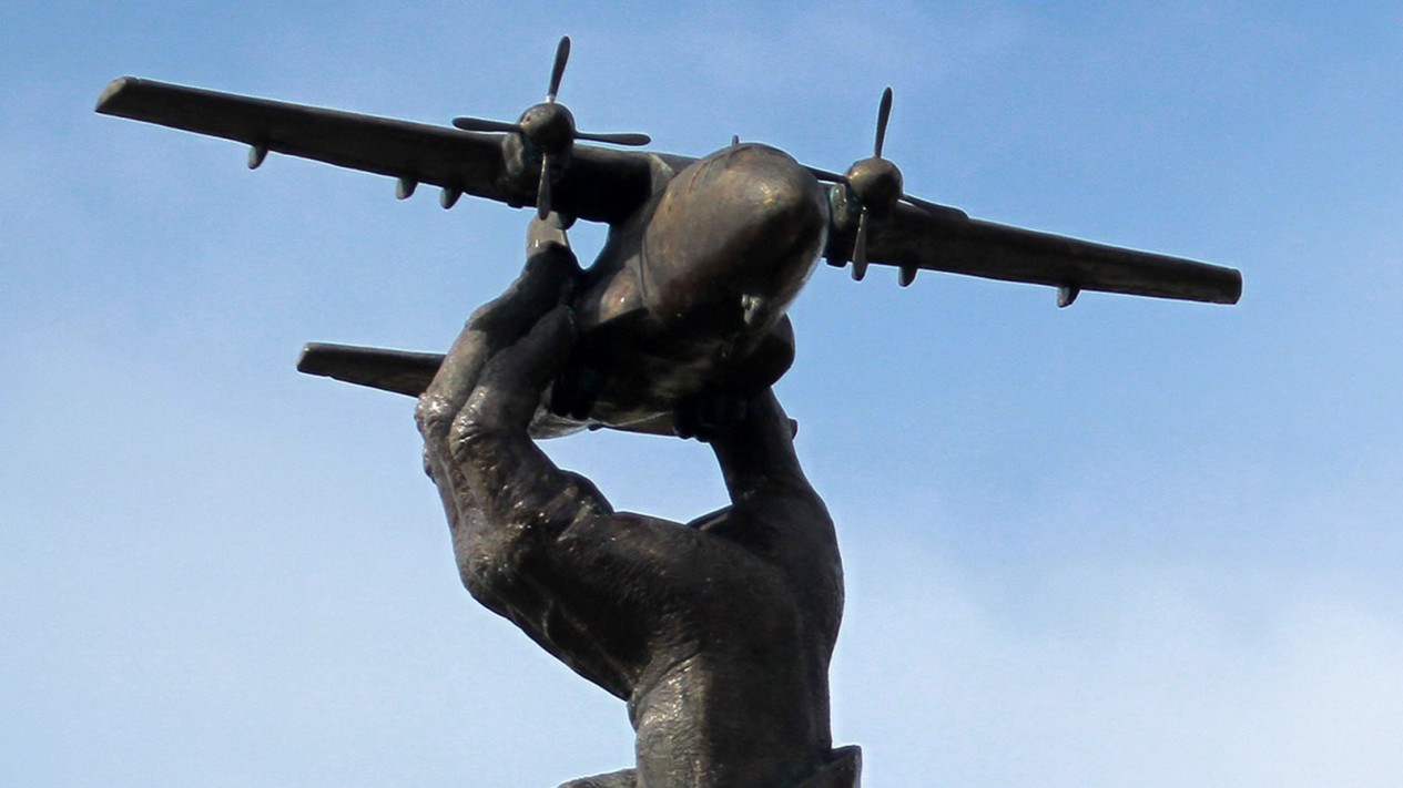 Pembangunan Patung BJ Habibie