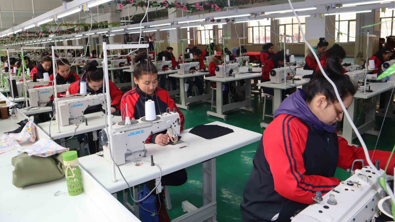 Melihat Kamp Pendidikan Vokasi untuk Etnis Uighur