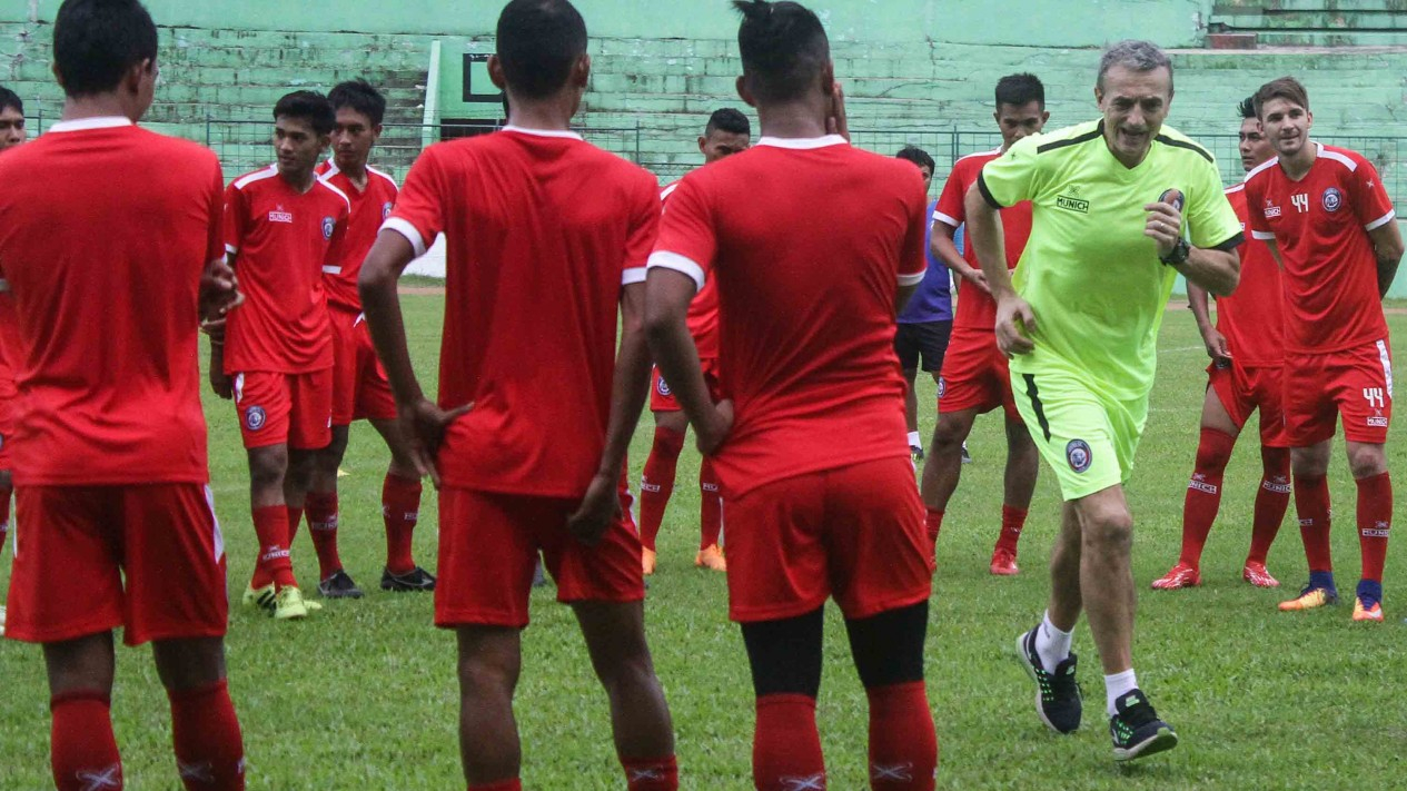 Intip Latihan Perdana Semen Padang FC dan Arema FC
