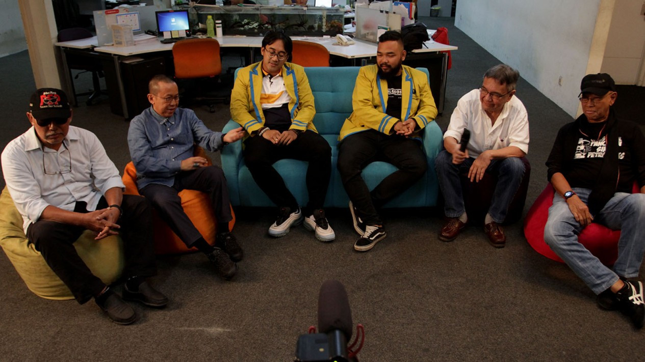 Saat Para Pemain Film Pancaran Sinar Petromaks Datangi VIVA