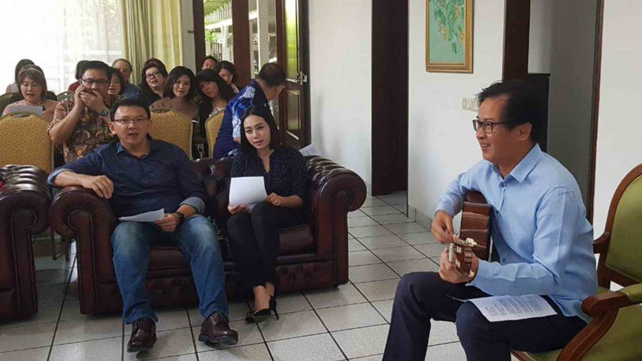 Ini Sosok Wanita yang Dekat dengan Ahok