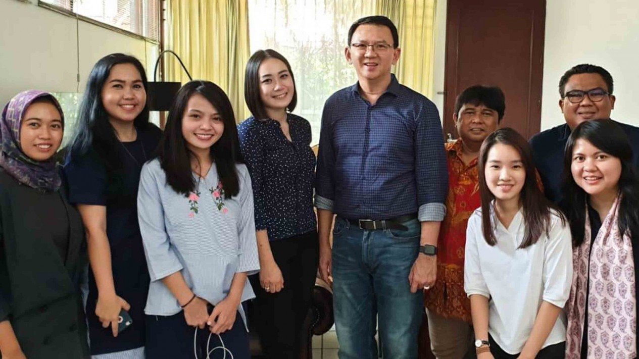 Ini Sosok Wanita yang Dekat dengan Ahok