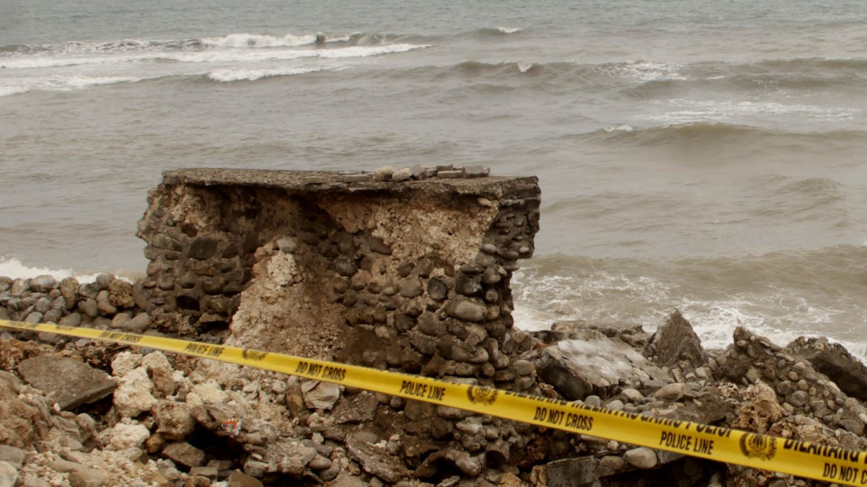 Dampak Gelombang Tinggi di Kupang