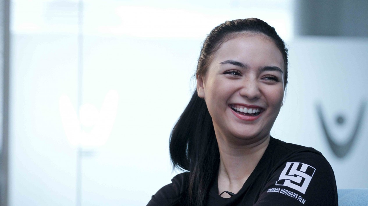 Tingkah Dua Pemain Film Satu Suro saat Kunjungi VIVA