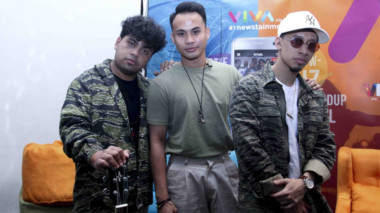 Gaya Trisouls saat Kunjungi VIVA